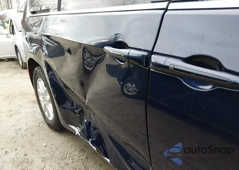 2020 Chrysler Voyager Lxi z USA, uszkodzony, nr VIN 2C4RC1DG5LR164639